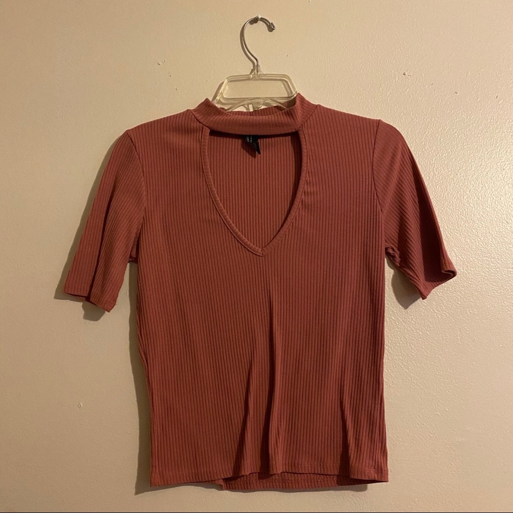 Choker Neck Ribbed Knit Tee